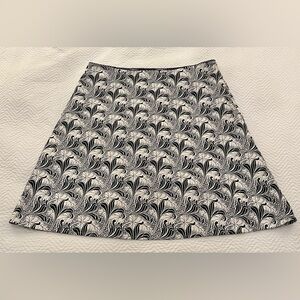TOMMY HILFIGER 💯 cotton black and white floral pattern A line midi skirt